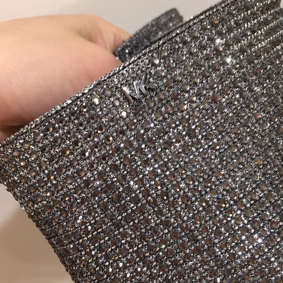 Michael Kors kitten bootie. Fit 7 - Picture 8 of 10